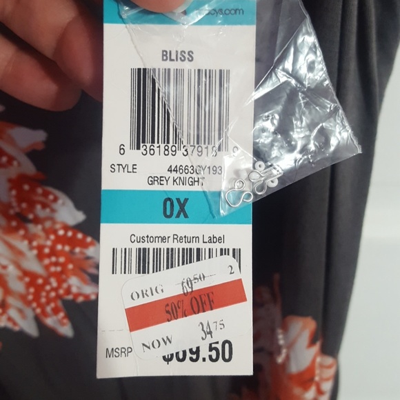 INC floral sleeveless shirt - Picture 2 of 4